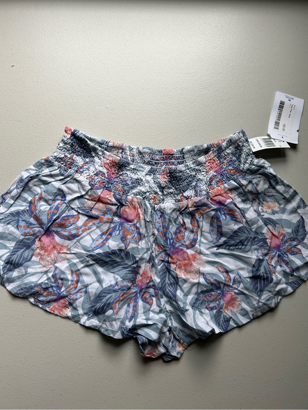 Rip Curl Tropic Tribe Shorts Size S NWT Floral Smocked Waist Viscose